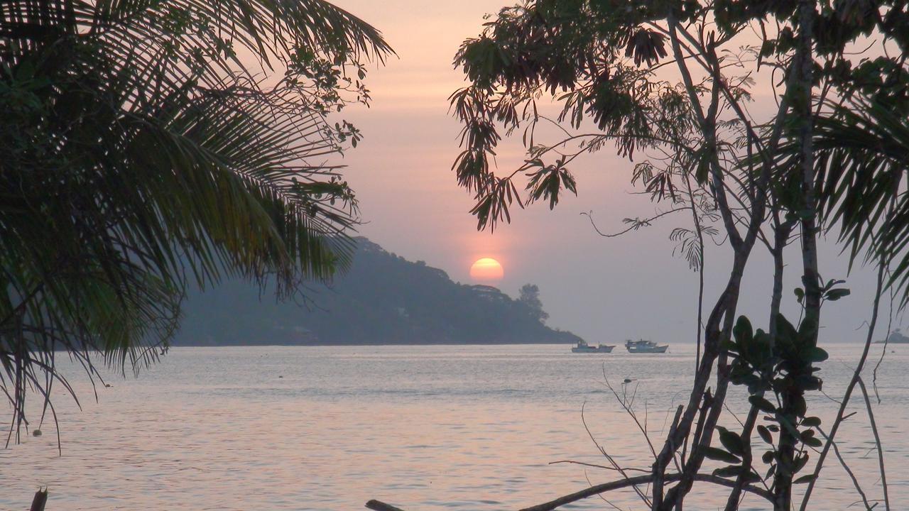 Blue Lagoon Baie Lazare  Bagian luar foto